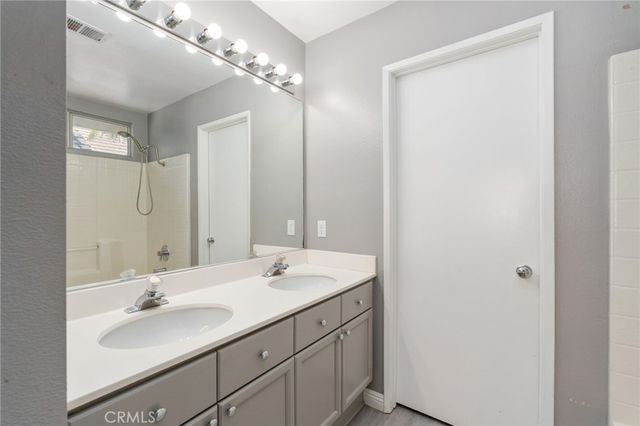 865 Honey Grove Way, Corona, CA 92878