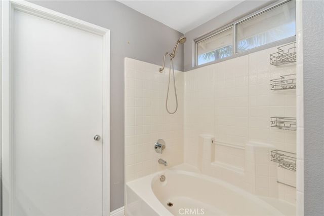 865 Honey Grove Way, Corona, CA 92878