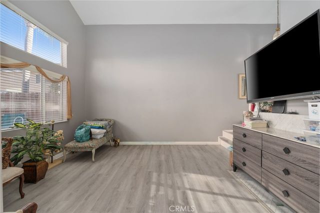 865 Honey Grove Way, Corona, CA 92878