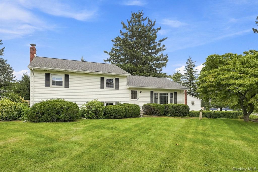 4 Cannon Drive, New Windsor, NY 12553 — exterior
