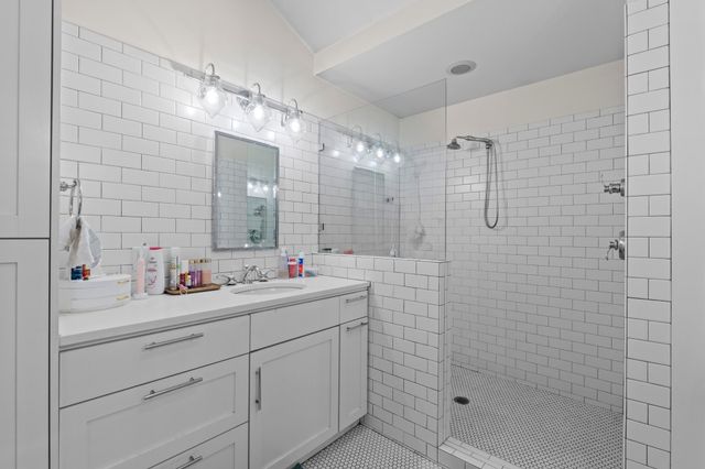 7501 Grover Ave, Austin, TX 78757