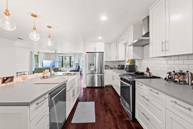 7501 Grover Ave, Austin, TX 78757