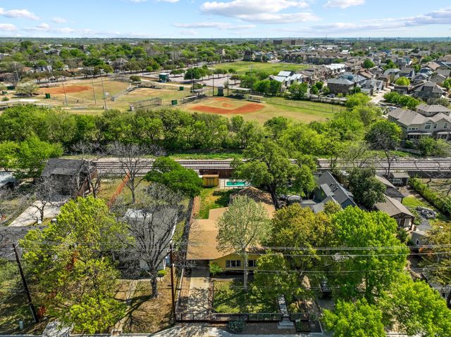 7501 Grover Ave, Austin, TX 78757
