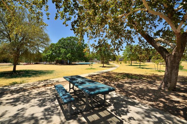 7501 Grover Ave, Austin, TX 78757