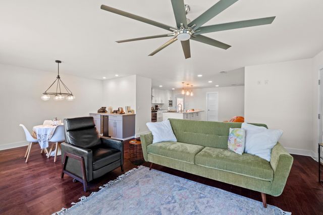 7501 Grover Ave, Austin, TX 78757