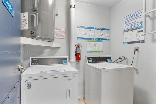 3860 NE 170th St 404, North Miami Beach, FL 33160