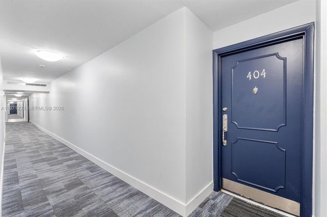 3860 NE 170th St 404, North Miami Beach, FL 33160