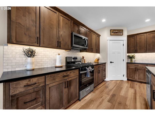 185 EAGLE Ct, Woodland, WA 98674
