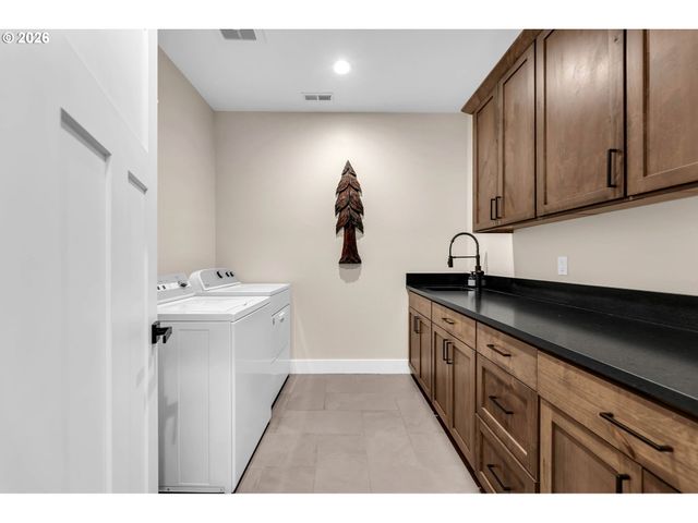 185 EAGLE Ct, Woodland, WA 98674