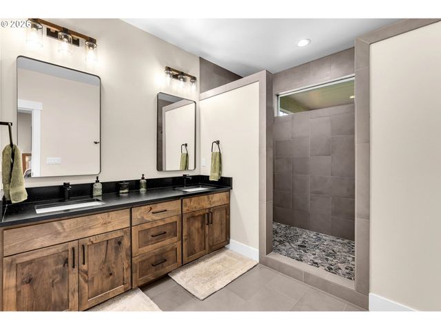 185 EAGLE Ct, Woodland, WA 98674