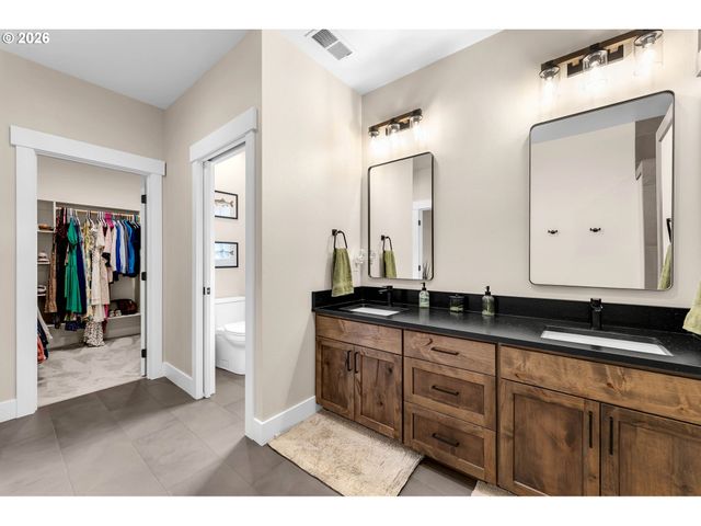 185 EAGLE Ct, Woodland, WA 98674