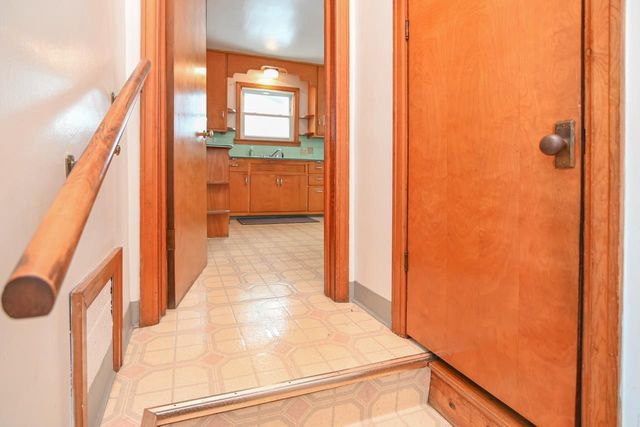 1021 NAVARINO STREET, Algoma, WI 54201