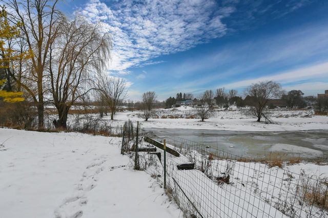 1021 NAVARINO STREET, Algoma, WI 54201