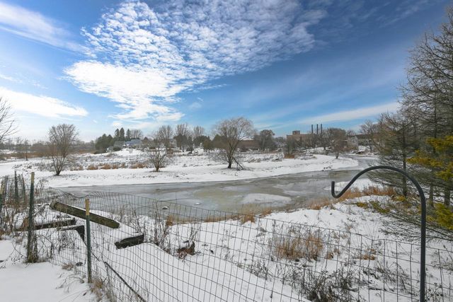 1021 NAVARINO STREET, Algoma, WI 54201