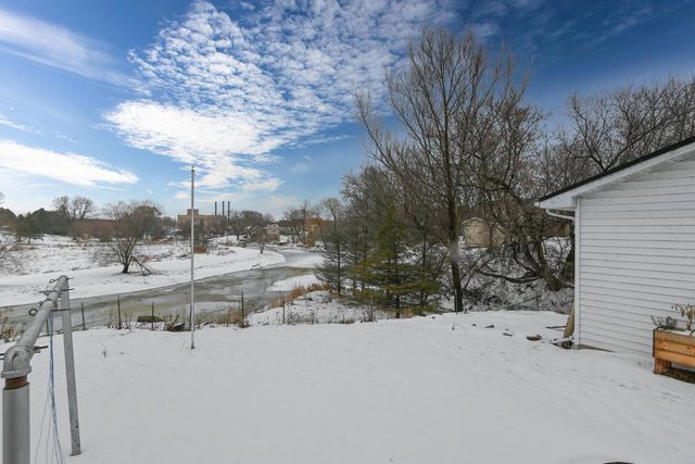 1021 NAVARINO STREET, Algoma, WI 54201