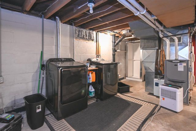 1021 NAVARINO STREET, Algoma, WI 54201