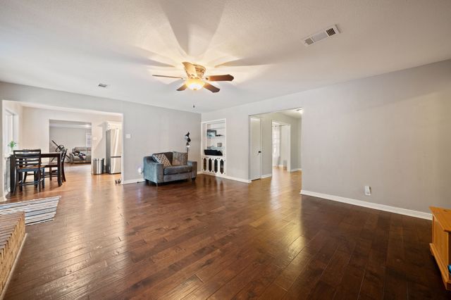 1507 Greenbrier Drive, Sherman, TX 75092