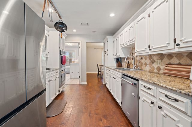 1507 Greenbrier Drive, Sherman, TX 75092