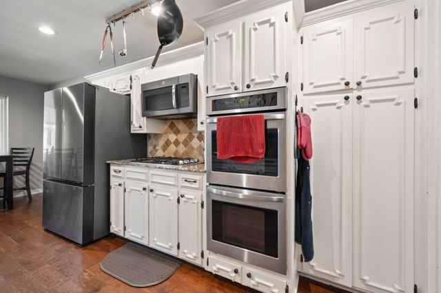 1507 Greenbrier Drive, Sherman, TX 75092