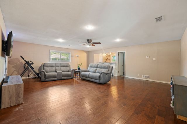 1507 Greenbrier Drive, Sherman, TX 75092