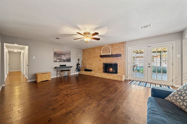 1507 Greenbrier Drive, Sherman, TX 75092