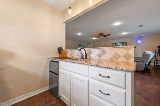 1507 Greenbrier Drive, Sherman, TX 75092