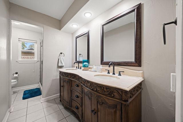 1507 Greenbrier Drive, Sherman, TX 75092
