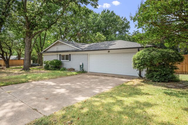 1507 Greenbrier Drive, Sherman, TX 75092