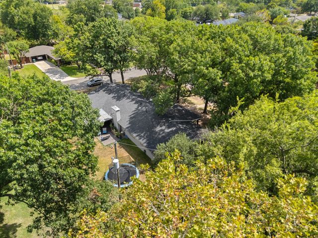 1507 Greenbrier Drive, Sherman, TX 75092