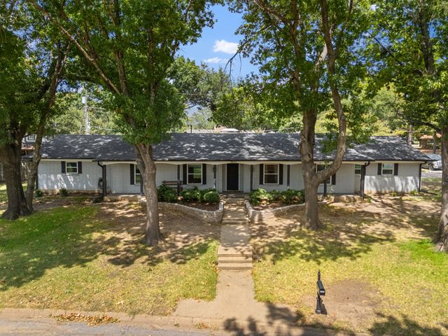 1507 Greenbrier Drive, Sherman, TX 75092