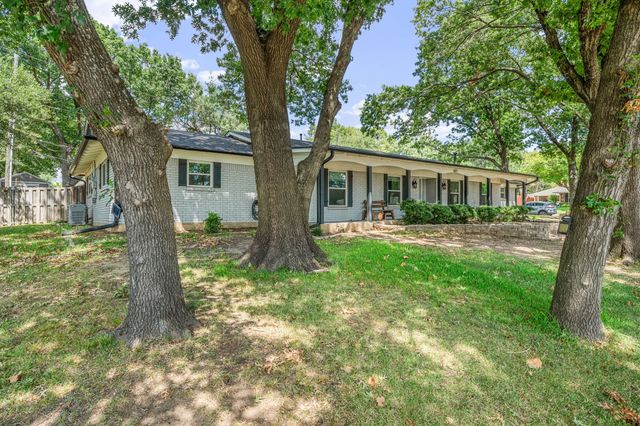 1507 Greenbrier Drive, Sherman, TX 75092