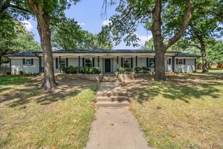 1507 Greenbrier Drive, Sherman, TX 75092