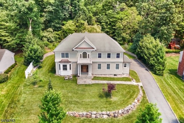 23 Forest Way, Hanover Twp., NJ 07950