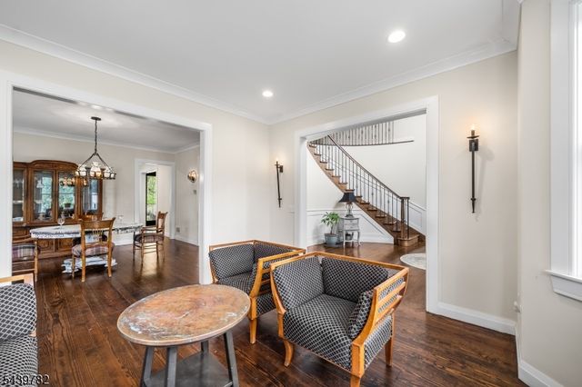 23 Forest Way, Hanover Twp., NJ 07950