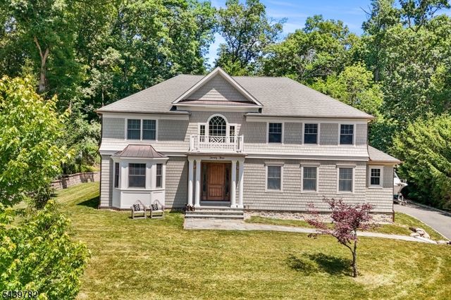23 Forest Way, Hanover Twp., NJ 07950