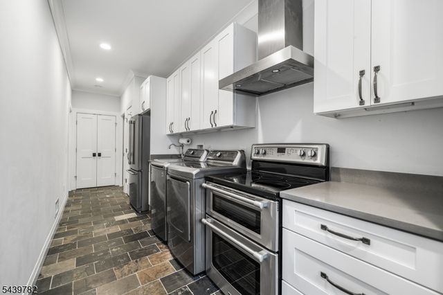23 Forest Way, Hanover Twp., NJ 07950