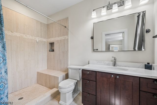 23 Forest Way, Hanover Twp., NJ 07950