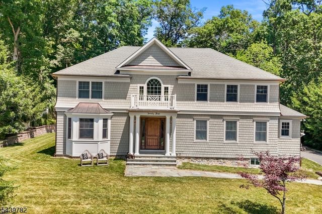 23 Forest Way, Hanover Twp., NJ 07950