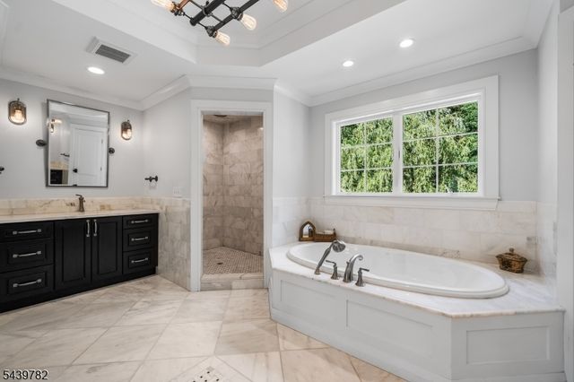 23 Forest Way, Hanover Twp., NJ 07950