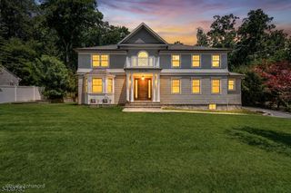 23 Forest Way, Hanover Twp., NJ 07950