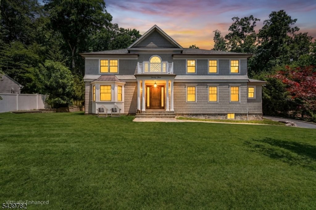 23 Forest Way, Hanover Twp., NJ 07950