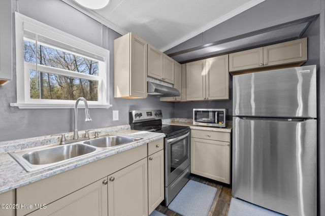 9572 Hwy 41, Pink Hill, NC 28572