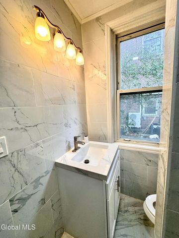 348 1st Street, Albany, NY 12206