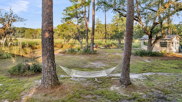 7262 Toogoodoo Road, Meggett, SC 29449