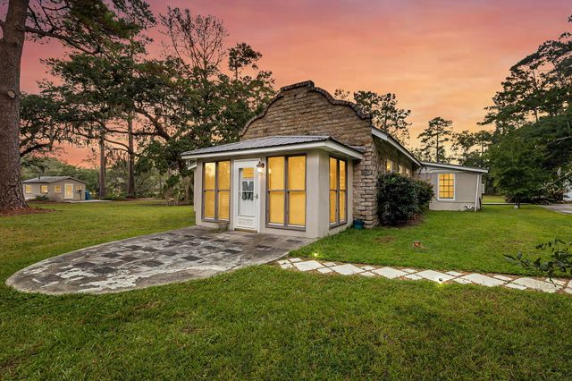 7262 Toogoodoo Road, Meggett, SC 29449