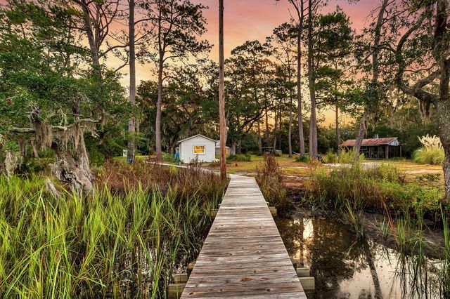 7262 Toogoodoo Road, Meggett, SC 29449