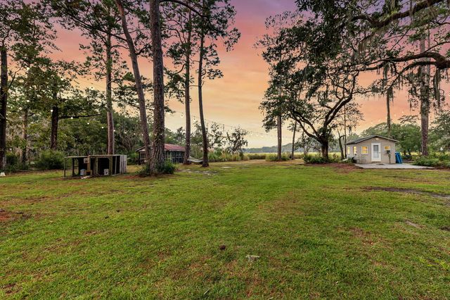 7262 Toogoodoo Road, Meggett, SC 29449