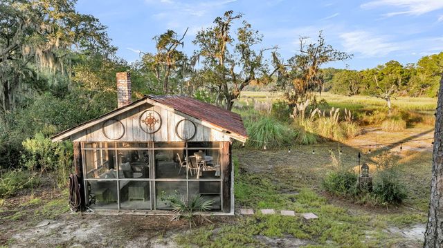 7262 Toogoodoo Road, Meggett, SC 29449