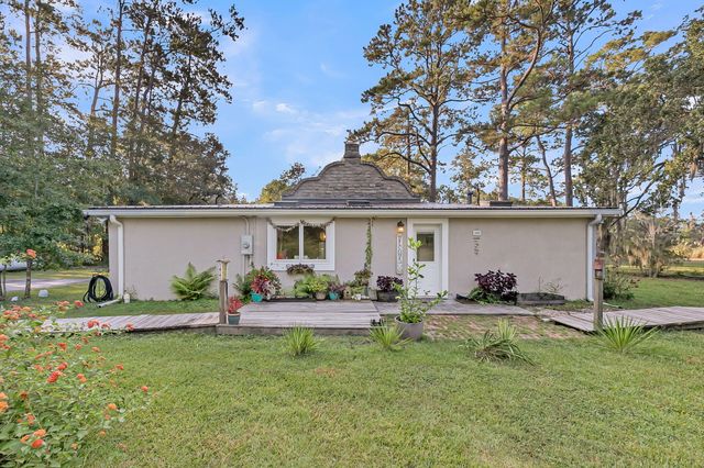 7262 Toogoodoo Road, Meggett, SC 29449