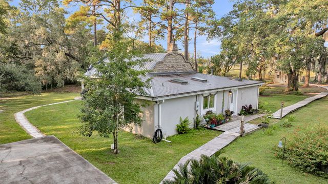 7262 Toogoodoo Road, Meggett, SC 29449